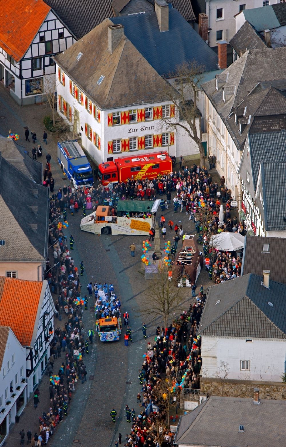 Luftaufnahme Arnsberg - Karnevalsumzug in Arnsberg im Bundesland Nordrhein-Westfalen