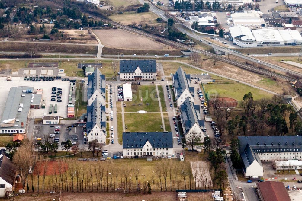 Luftaufnahme Schwetzingen - Kaserne und Truppenübungsplatz der US-Armee in Schwetzingen im Bundesland Baden-Württemberg, Deutschland