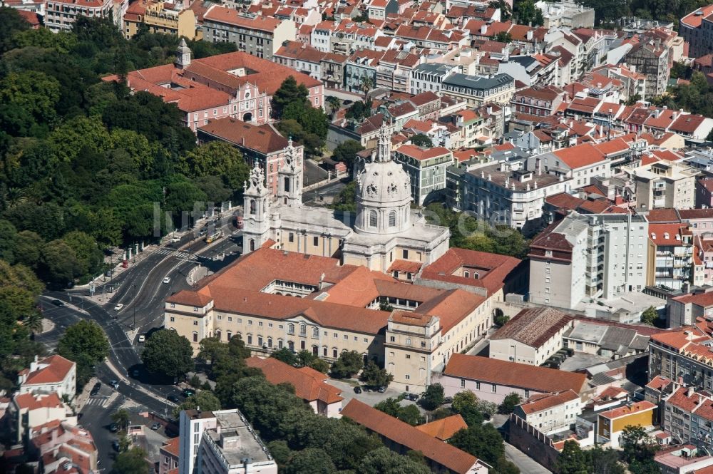 Luftbild Lissabon - Kathedrale Basílica da Estrela in Lissabon in Lisboa, Portugal