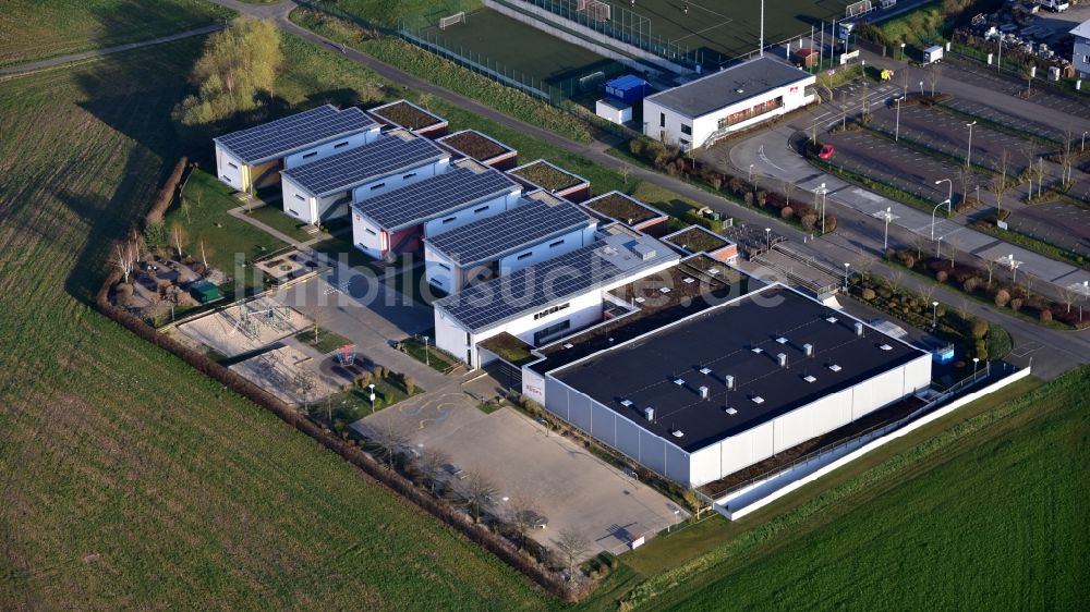 Luftaufnahme Königswinter - Katholische Grundschule Sonnenhügel in Oberpleis im Bundesland Nordrhein-Westfalen, Deutschland