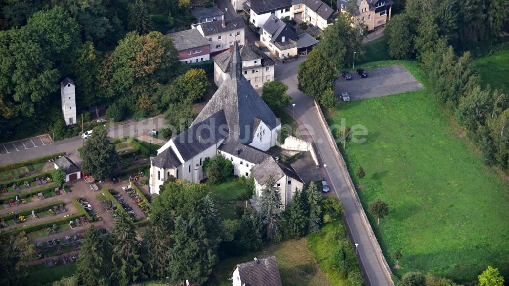 Andernach aus der Vogelperspektive: Katholische Kirche St. Bartholomäus in Namedy im Bundesland Rheinland-Pfalz, Deutschland