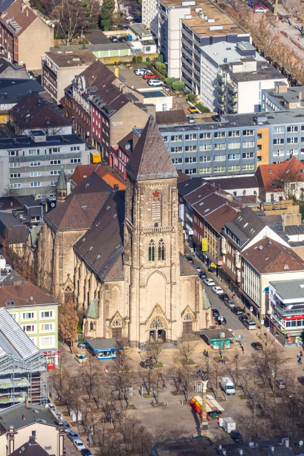 Luftbild Oberhausen - Katholische Kirche Herz Jesu am Altmarkt in Oberhausen im Bundesland Nordrhein-Westfalen, Deutschland
