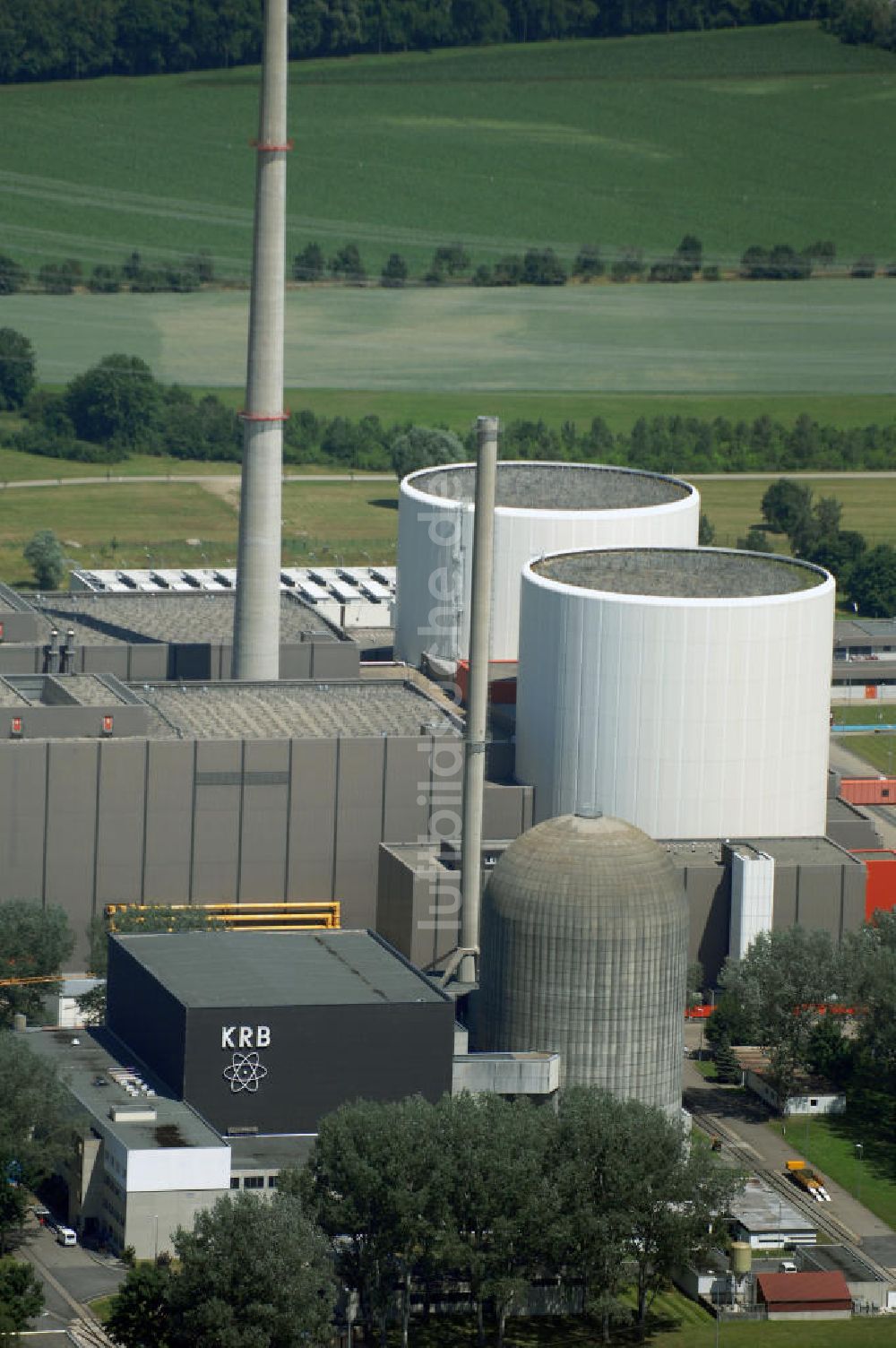 Gundremmingen aus der Vogelperspektive: Kernkraftwerk Gundremmingen in Bayern
