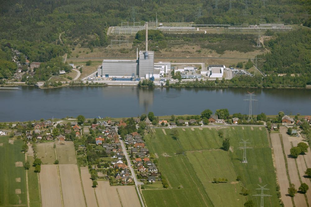 KRÜMMEL / GEESTHACHT aus der Vogelperspektive: Kernkraftwerk Krümmel / Geesthacht in Schleswig-Holstein