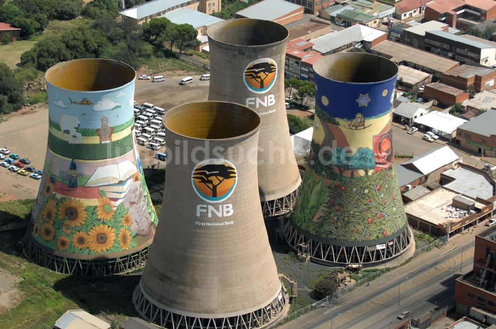 Luftaufnahme Bloemfontein - Kühltürme des Kraftwerkes in Bloemfontein in Free State, Südafrika