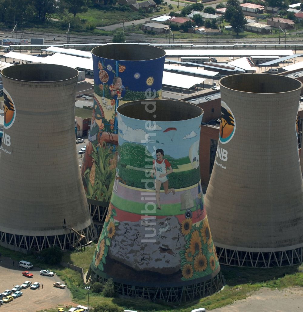 Bloemfontein von oben - Kühltürme des Kraftwerkes in Bloemfontein in Free State, Südafrika