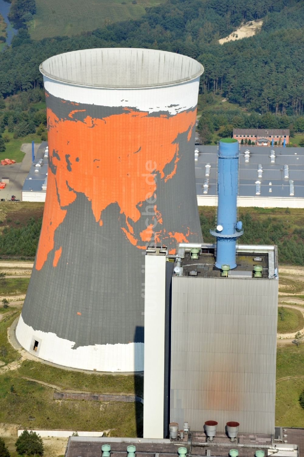 Luftbild Meppen - Kühlturm auf dem Gelände des ehemaligen Kraftwerk Meppen-Hüntel in Niedersachsen
