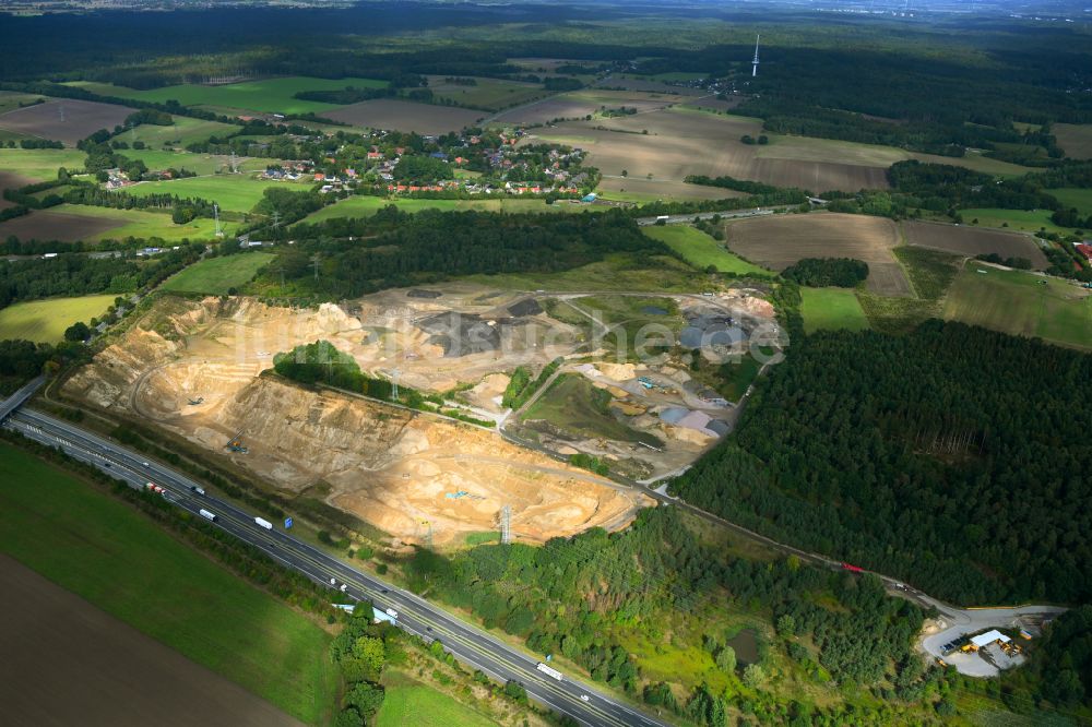 Dibbersen von oben - Kies- Tagebau in Dibbersen im Bundesland Niedersachsen, Deutschland