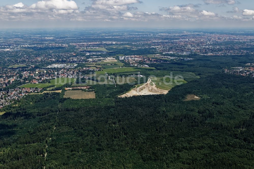 Luftaufnahme Planegg - Kies- Tagebau in Planegg im Bundesland Bayern, Deutschland