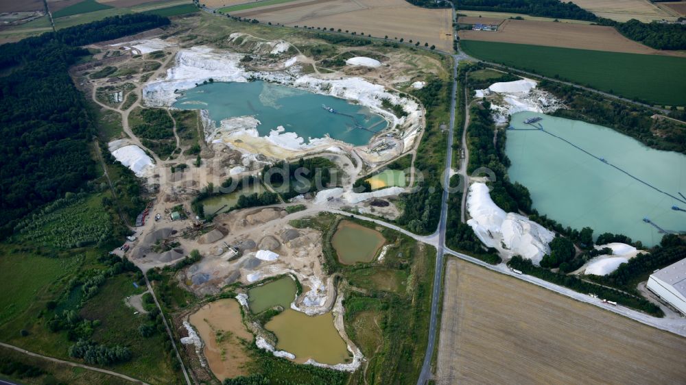 Luftaufnahme Uhry - Kies- Tagebau Schlingmeier Quarzsand - Werk in Uhry im Bundesland Niedersachsen, Deutschland