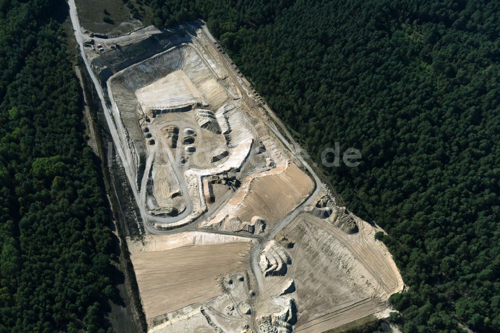 Schöneiche von oben - Kies- Tagebau in Schöneiche im Bundesland Brandenburg