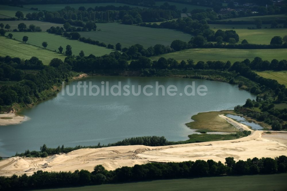 Bark von oben - Kies- Tagebau - See in Bark im Bundesland Schleswig-Holstein
