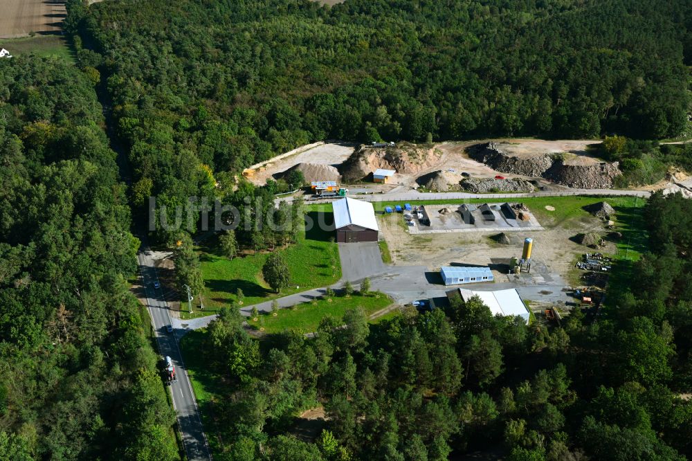 Luftaufnahme Vellahn - Kies- Tagebau in Vellahn im Bundesland Mecklenburg-Vorpommern, Deutschland