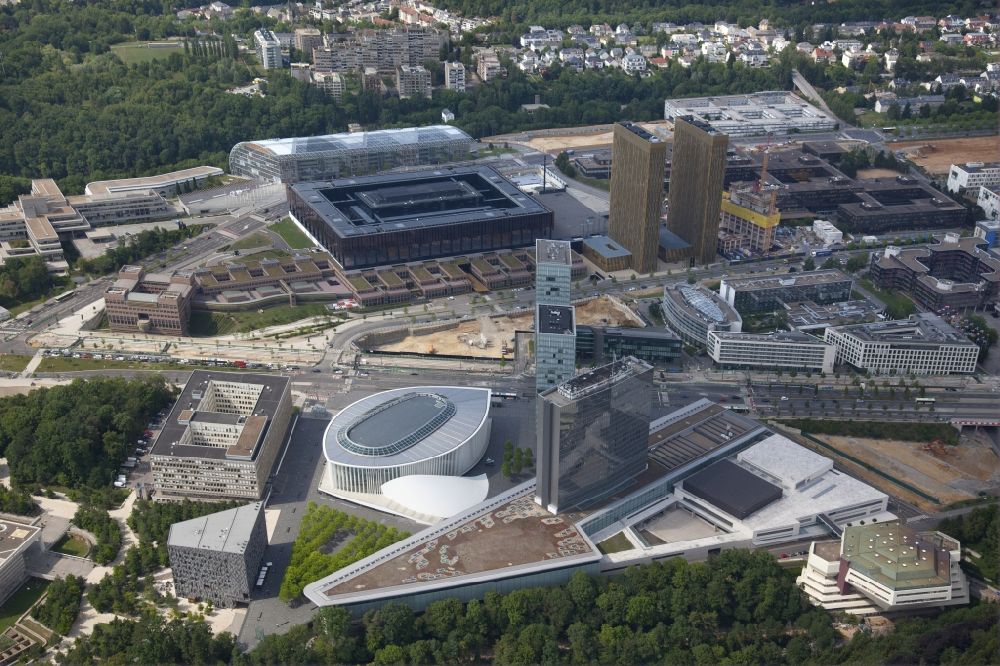 Luxembourg Luxemburg aus der Vogelperspektive: Kirchberg-Plateau mit den Gebäuden des Europäischen Gerichtshofes EuGH im Hintergrund