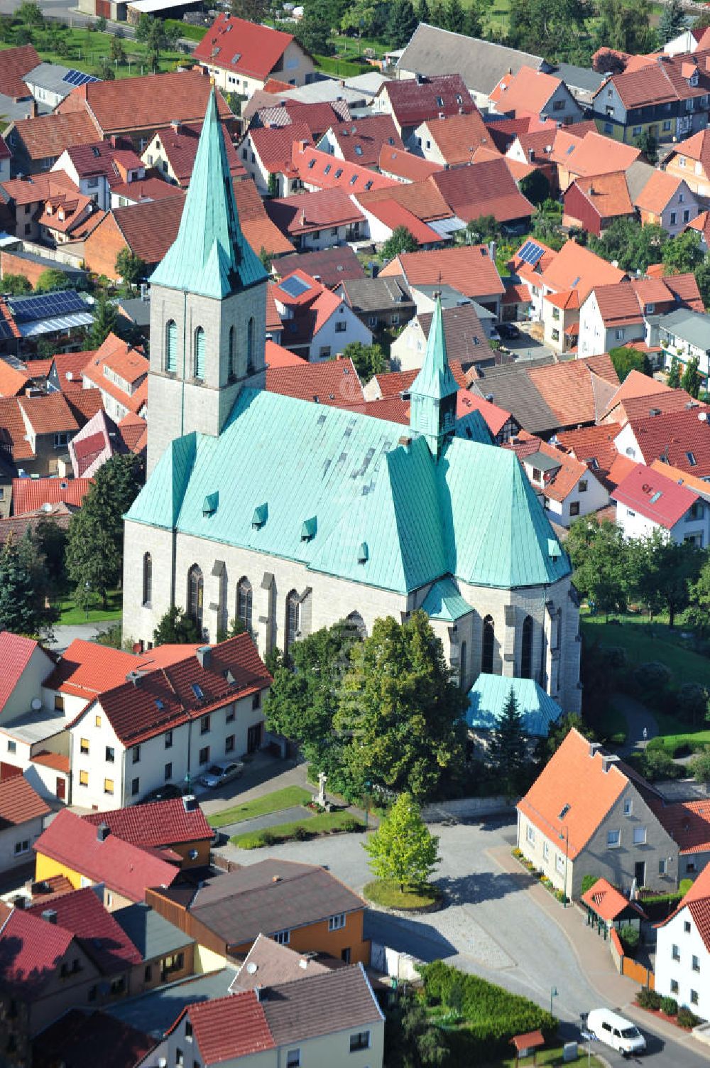 Effelder von oben - Kirche St. Alban in Effelder in Thüringen