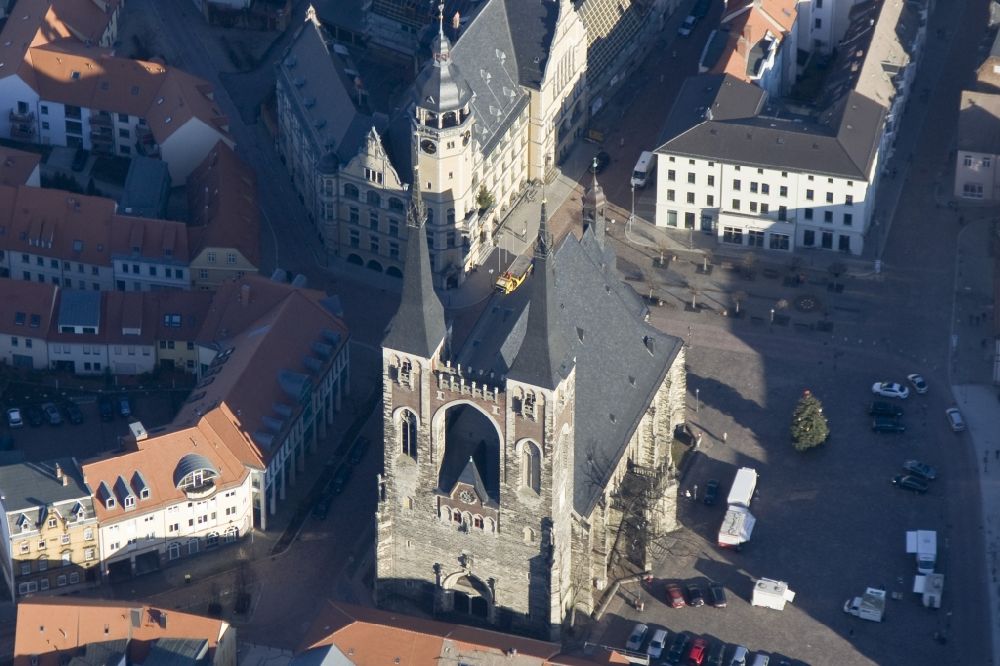 Köthen von oben - Kirche St-Jakob in Köthen im Bundesland Sachsen-Anhalt