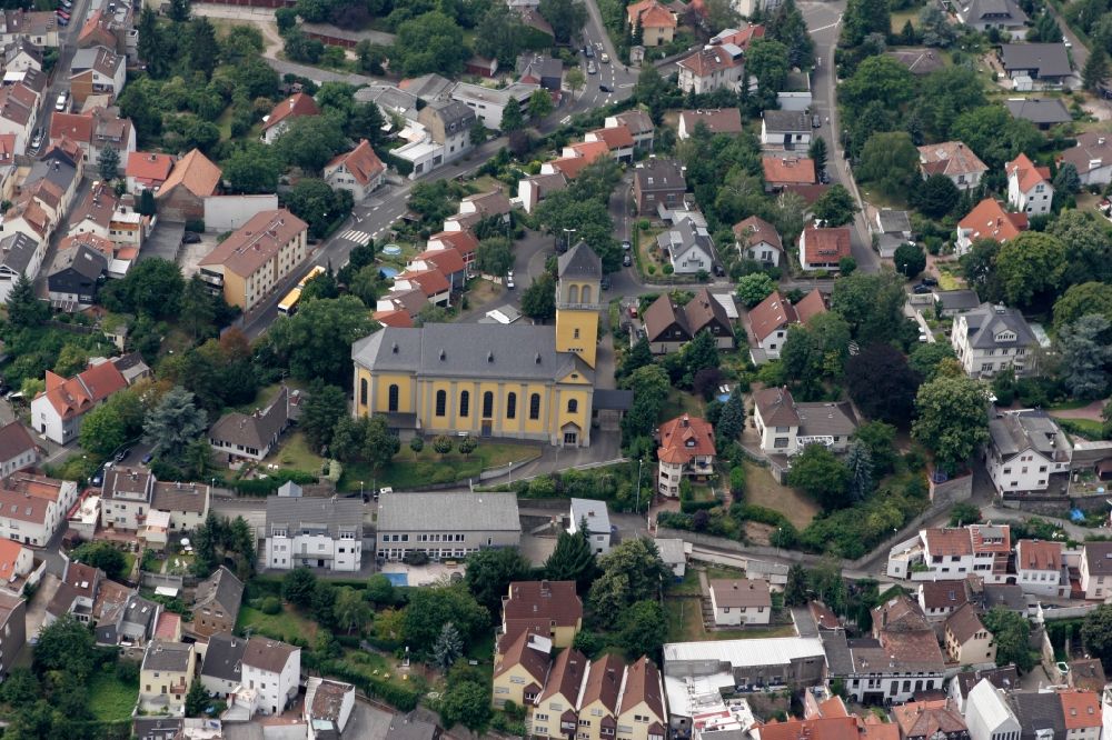 Mainz aus der Vogelperspektive: Kirche der katholischen Pfarrgemeinde Mariä Himmelfahrt in Mainz im Bundesland Rheinland-Pfalz