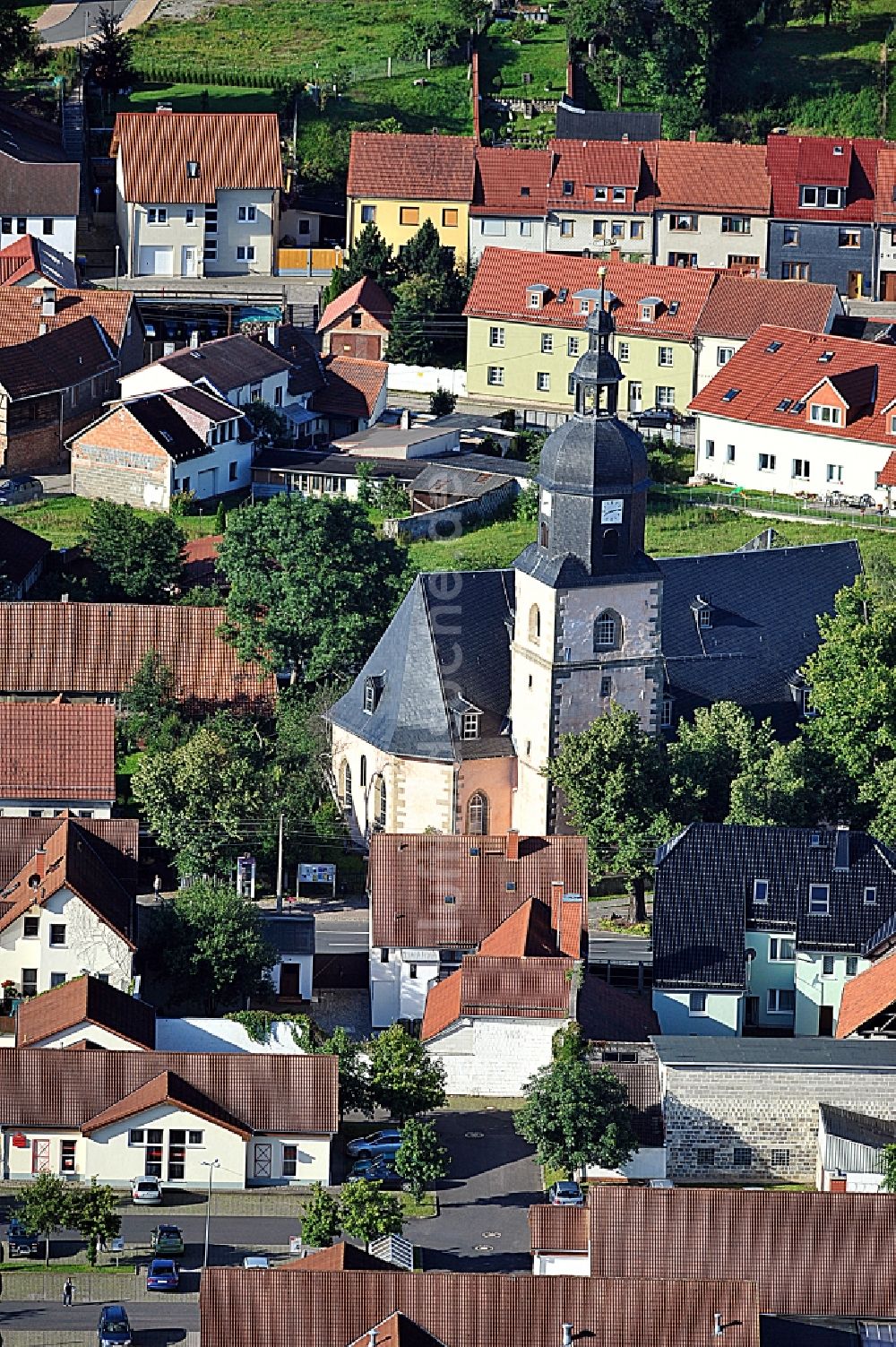 Luftaufnahme Langewiesen - Kirche von Langewiesen im Bundesland Thüringen