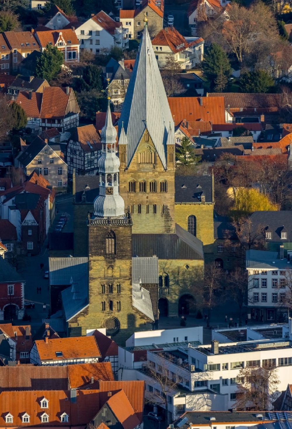 Soest von oben - Kirchen und Dom in der Innenstadt in Soest im Bundesland Nordrhein-Westfalen, Deutschland