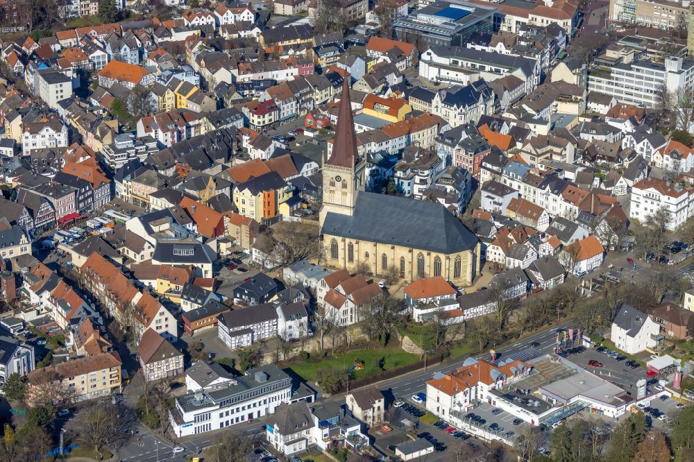 Luftaufnahme Unna - Kirchengebäude Evangelische Stadtkirche in Unna im Bundesland Nordrhein-Westfalen, Deutschland