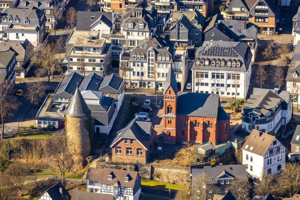 Luftbild Olpe - Kirchengebäude und Hexenturm in Olpe im Bundesland Nordrhein-Westfalen, Deutschland