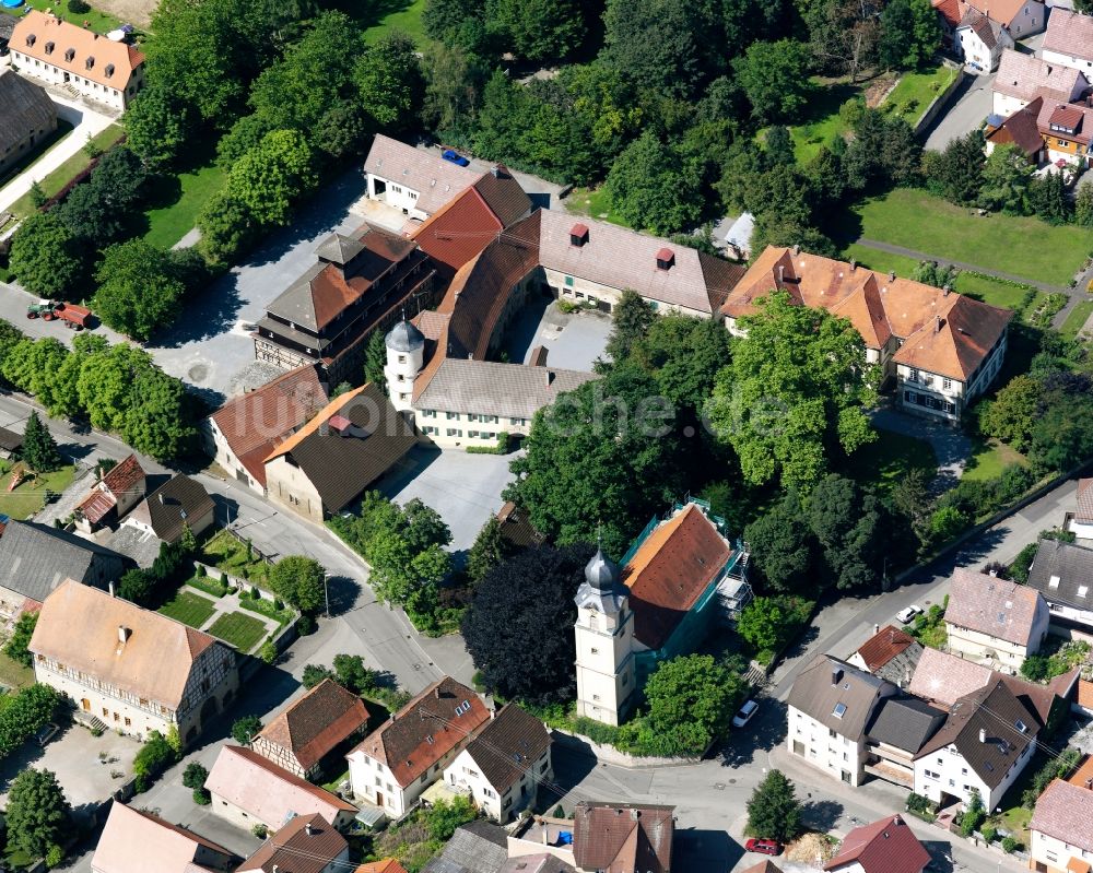Luftaufnahme Bonfeld - Kirchengebäude der Margarethen Kirche in Bonfeld im Bundesland Baden-Württemberg, Deutschland