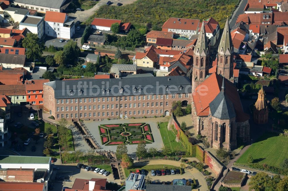 Heilbad Heiligenstadt aus der Vogelperspektive: Kirchengebäude am Altstädter Kirchplatz in Heilbad Heiligenstadt im Bundesland Thüringen
