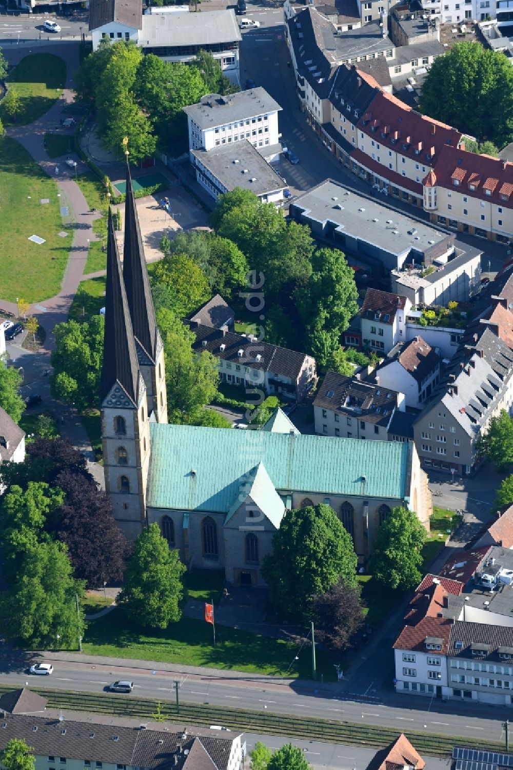 Luftbild Bielefeld - Kirchengebäude der Altstädter Nicolaikirche in Bielefeld im Bundesland Nordrhein-Westfalen, Deutschland