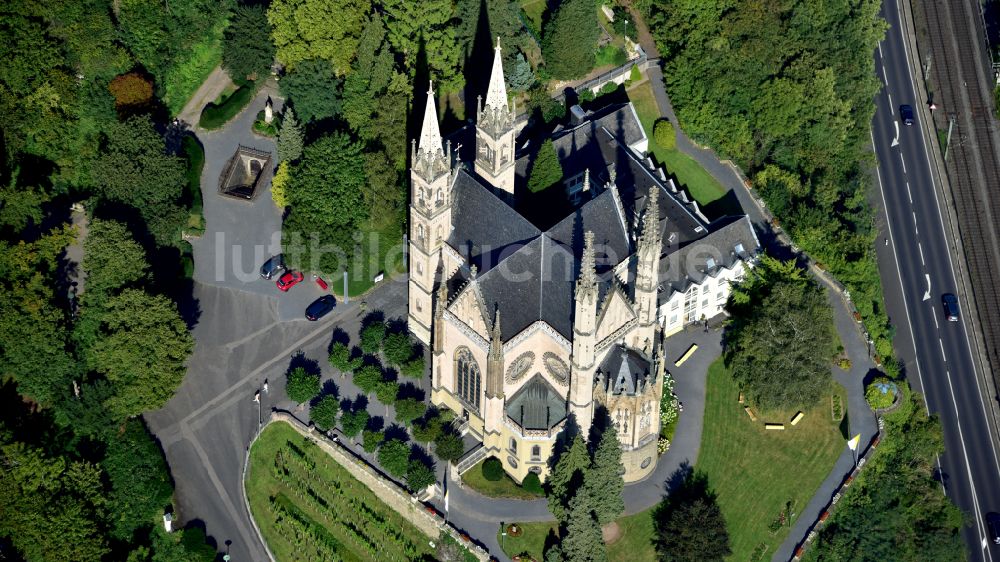 Luftbild Remagen - Kirchengebäude der Apollinariskirche am Apollinarisberg in Remagen im Bundesland Rheinland-Pfalz
