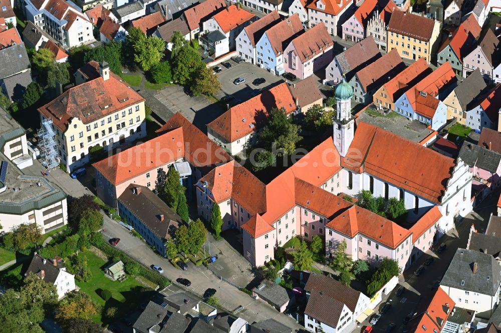 Luftbild Lauingen - Kirchengebäude Augustinerkirche in Lauingen im Bundesland Bayern, Deutschland