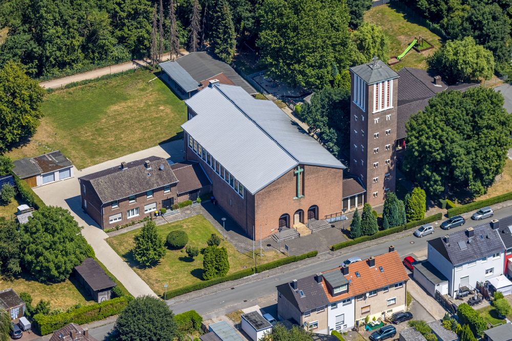 Luftbild Habinghorst - Kirchengebäude St. Barbara in Habinghorst im Bundesland Nordrhein-Westfalen, Deutschland