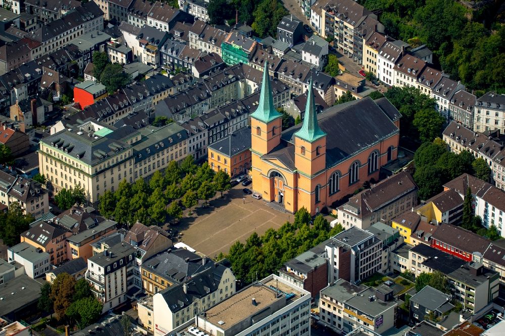 Luftbild Wuppertal - Kirchengebäude der Basilika St. Laurentius in Wuppertal im Bundesland Nordrhein-Westfalen