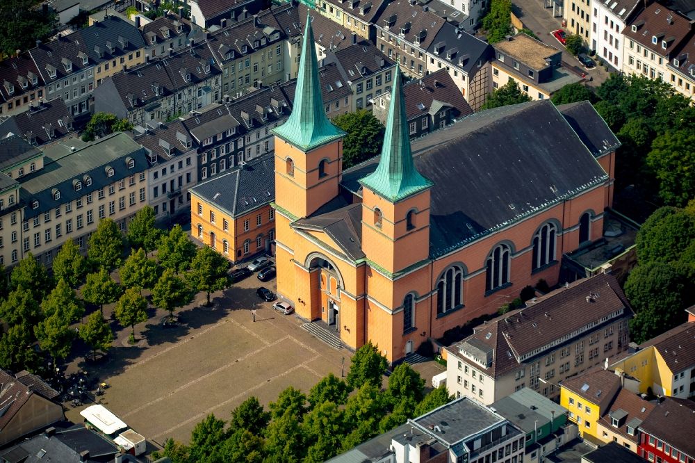 Luftaufnahme Wuppertal - Kirchengebäude der Basilika St. Laurentius in Wuppertal im Bundesland Nordrhein-Westfalen