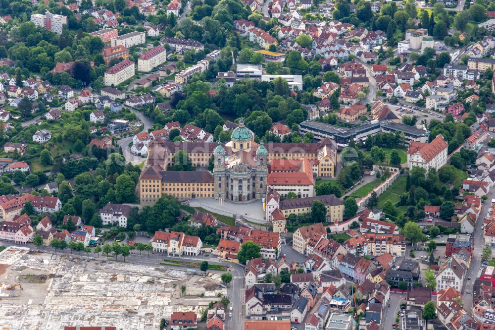 Luftaufnahme Weingarten - Kirchengebäude Basilika St. Martin in Weingarten im Bundesland Baden-Württemberg, Deutschland