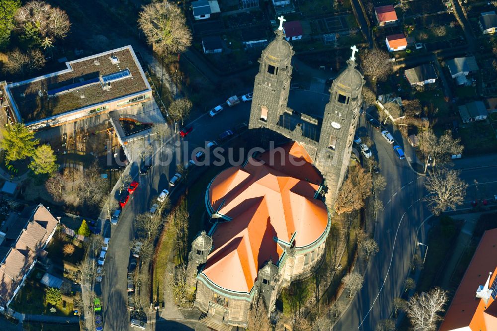 Luftbild Dresden - Kirchengebäude Christuskirche im Ortsteil Strehlen in Dresden im Bundesland Sachsen, Deutschland