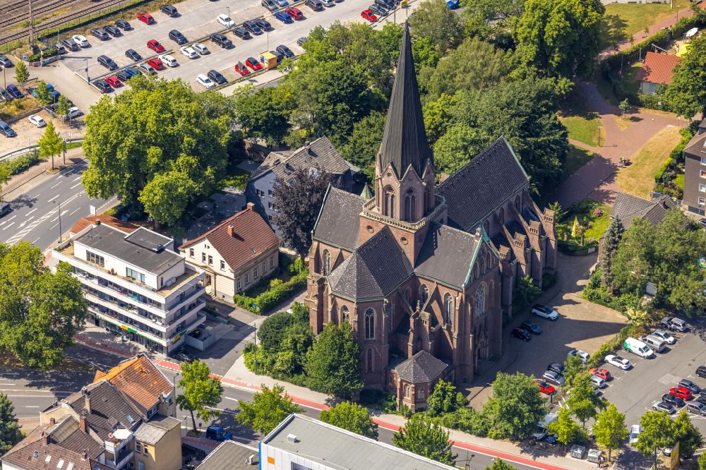 Luftaufnahme Dortmund - Kirchengebäude St. Clara. in Dortmund im Bundesland Nordrhein-Westfalen, Deutschland