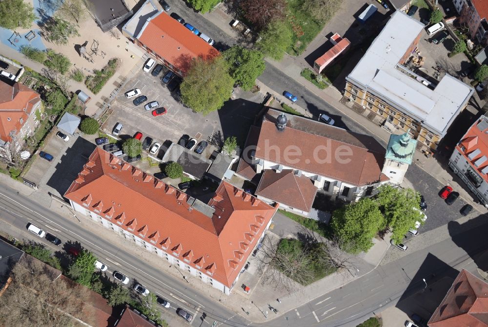 Luftaufnahme Erfurt - Kirchengebäude St. Crucis (Neuwerkkirche) im Ortsteil Altstadt in Erfurt im Bundesland Thüringen, Deutschland