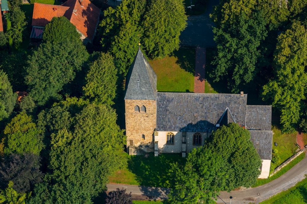 Luftbild Dünne - Kirchengebäude in Dünne im Bundesland Nordrhein-Westfalen, Deutschland