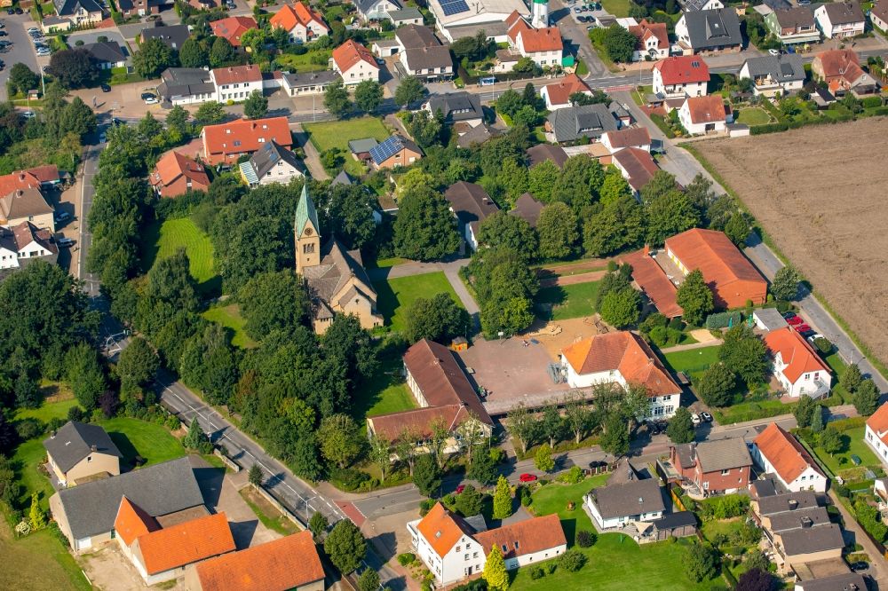 Luftaufnahme Dünne - Kirchengebäude in Dünne im Bundesland Nordrhein-Westfalen, Deutschland