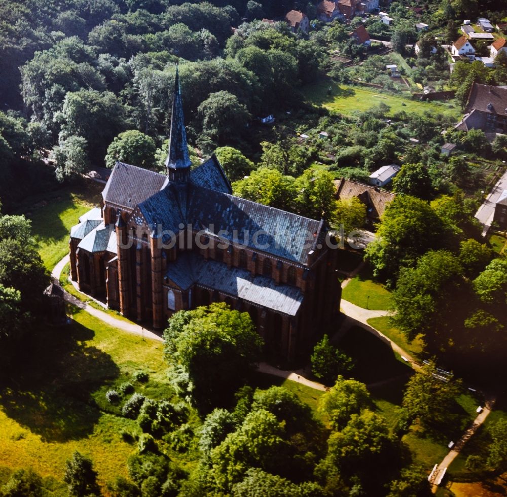 Bad Doberan aus der Vogelperspektive: Kirchengebäude Doberaner Münster in Bad Doberan im Bundesland Mecklenburg-Vorpommern, Deutschland