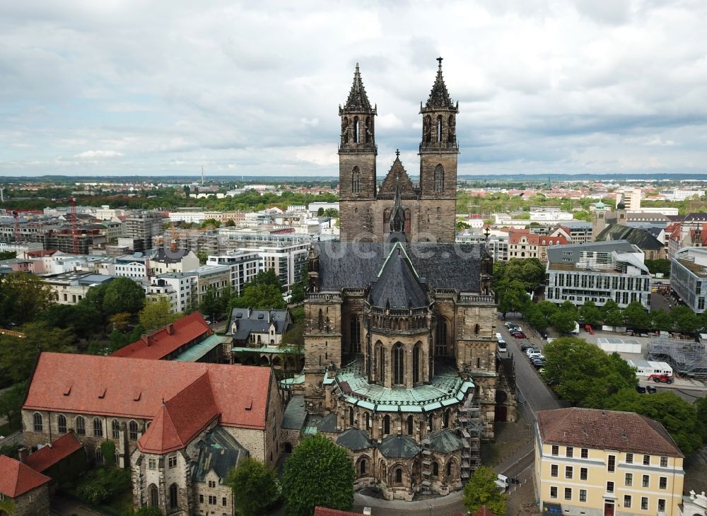 Luftaufnahme Magdeburg - Kirchengebäude Dom zu Magdeburg im Ortsteil Altstadt in Magdeburg im Bundesland Sachsen-Anhalt