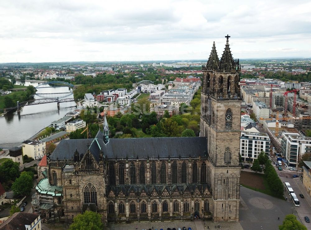 Magdeburg aus der Vogelperspektive: Kirchengebäude Dom zu Magdeburg im Ortsteil Altstadt in Magdeburg im Bundesland Sachsen-Anhalt