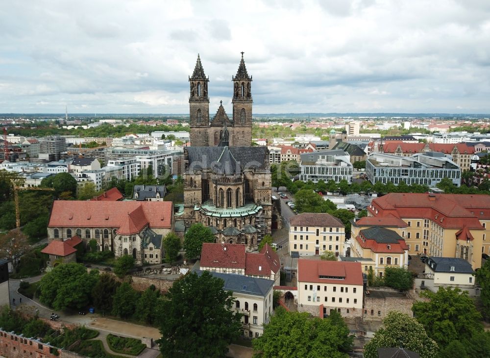 Magdeburg aus der Vogelperspektive: Kirchengebäude Dom zu Magdeburg im Ortsteil Altstadt in Magdeburg im Bundesland Sachsen-Anhalt