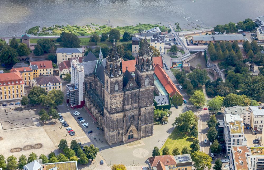 Luftbild Magdeburg - Kirchengebäude Dom zu Magdeburg im Ortsteil Altstadt in Magdeburg im Bundesland Sachsen-Anhalt