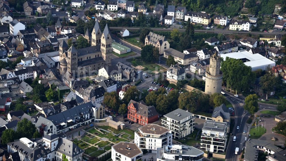 Luftbild Andernach - Kirchengebäude des Domes in der Altstadt in Andernach im Bundesland Rheinland-Pfalz, Deutschland