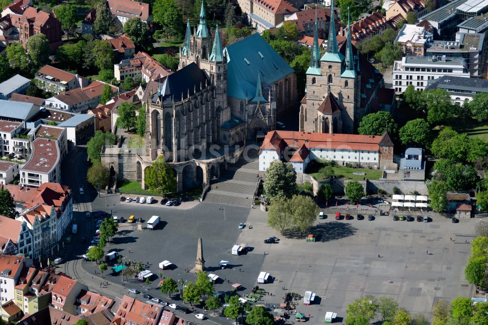 Luftbild Erfurt - Kirchengebäude des Domes in der Altstadt in Erfurt im Bundesland Thüringen, Deutschland