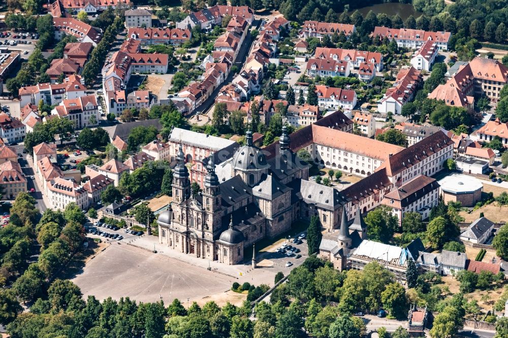 Luftaufnahme Fulda - Kirchengebäude des Domes in der Altstadt in Fulda im Bundesland Hessen, Deutschland