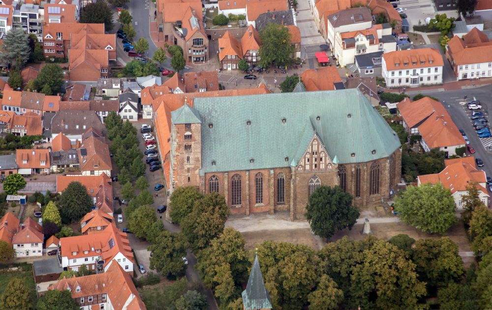 Luftbild Verden (Aller) - Kirchengebäude des Domes in der Altstadt in Verden (Aller) im Bundesland Niedersachsen, Deutschland