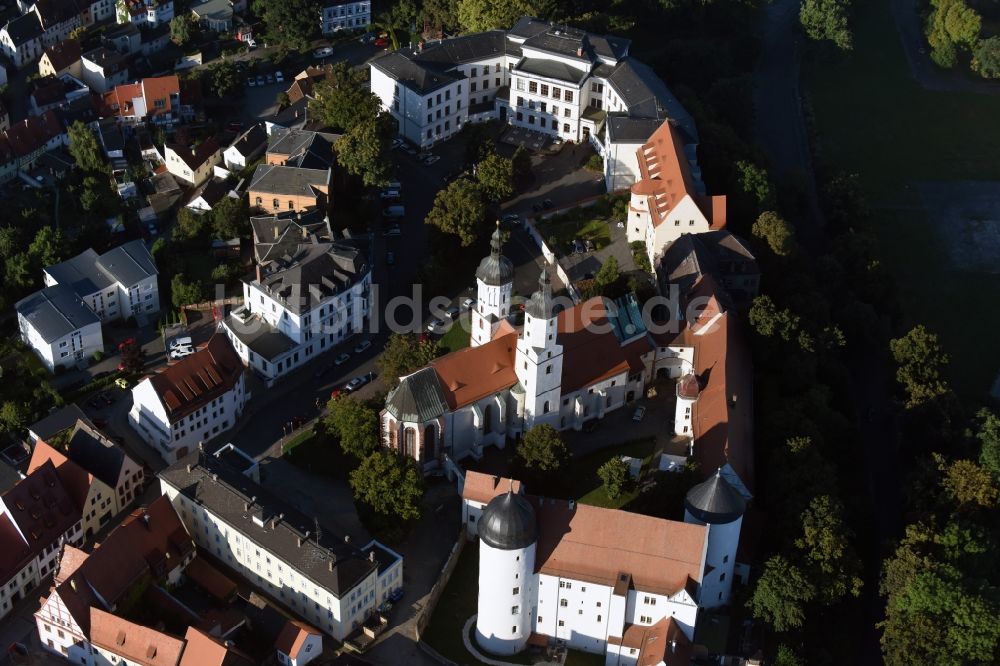 Luftaufnahme Wurzen - Kirchengebäude am Domplatz in Wurzen im Bundesland Sachsen