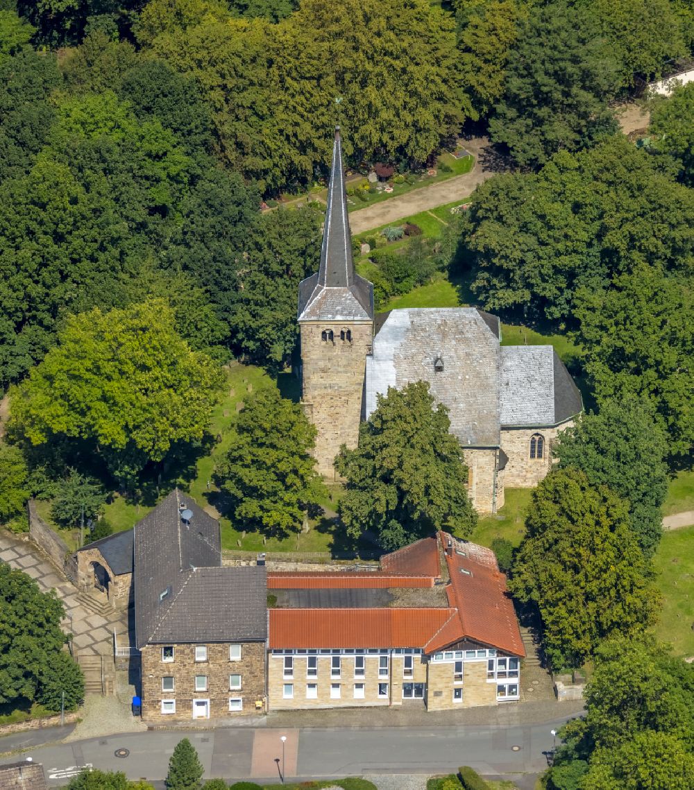Luftbild Bochum - Kirchengebäude Evangelische Kirchengemeinde Stiepel in Bochum im Bundesland Nordrhein-Westfalen, Deutschland